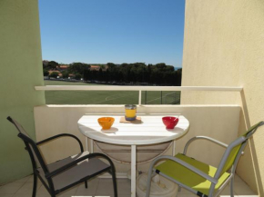 Charmant 2 pièces avec parking, tennis et loggia à 300m de la plage - FR-1-338-431